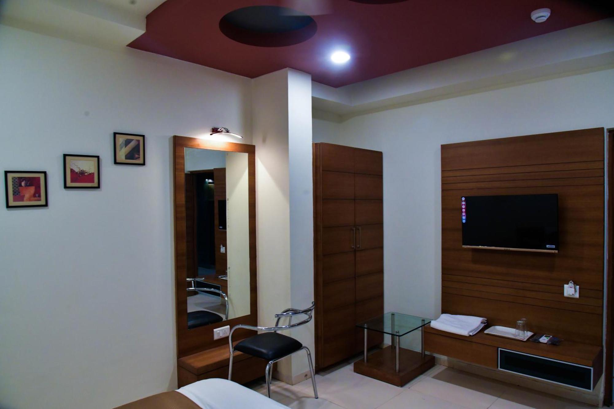 Hotel Ashooka Inn Gandhinagar Exterior foto